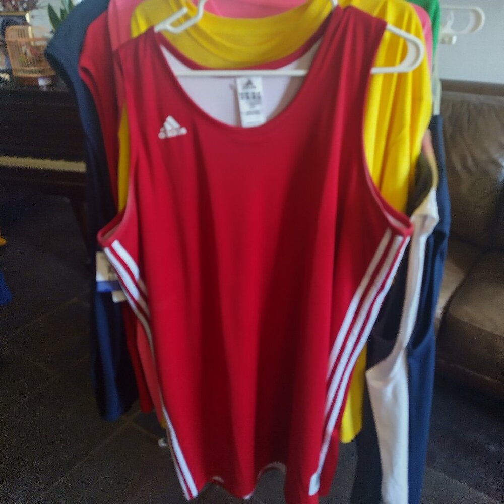 Men's Athletic Tops and Shorts